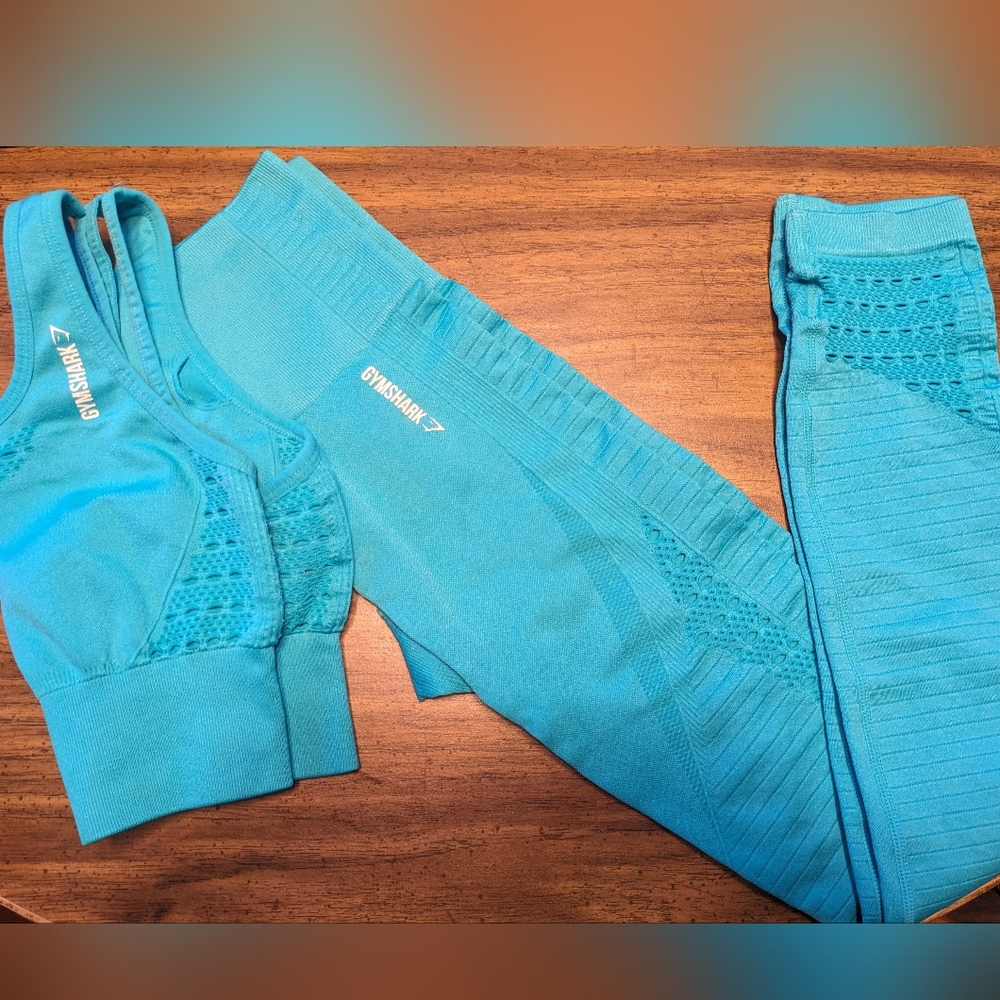 Gymshark Energy Seamless Set - Leggings and Sports Bra XS Tropical Blue/Teal
